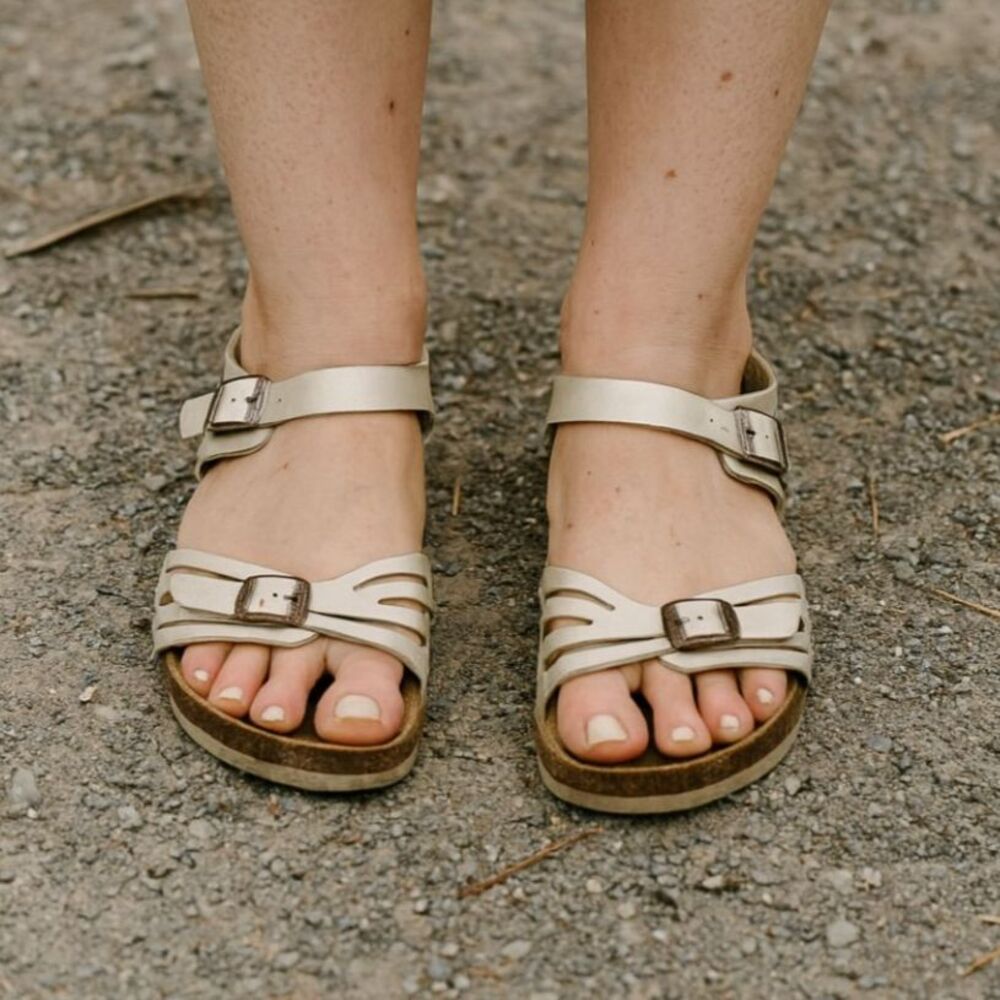 Birkenstock White Leather Bali Strap Sandals Shoes  Women's Size EU 39 US 8.5
